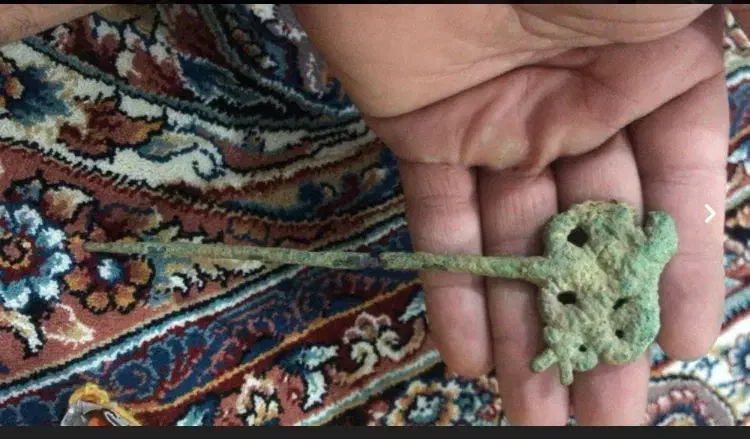 چند تیکه مفرغ قدیمی با اصالت|کلکسیون اشیاء عتیقه|جیرفت, |دیوار