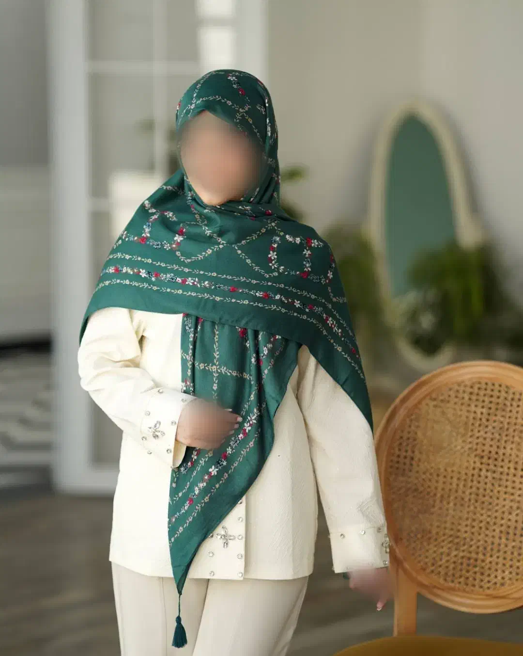 روسری سیااسکارف مجلسی|لباس|اصفهان, دستگرده|دیوار
