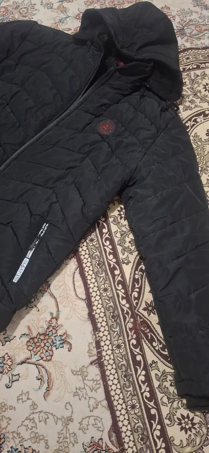 به علت کوچک بودن سایز|لباس|بومهن, |دیوار