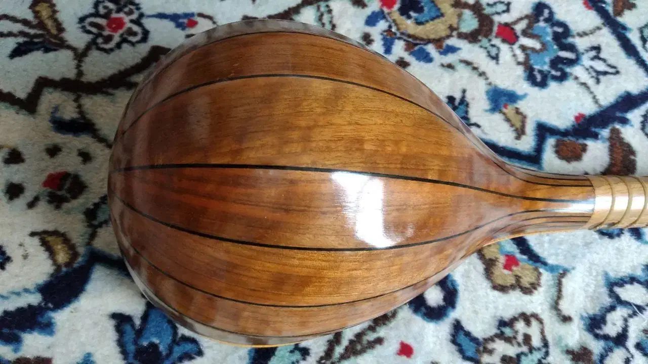 سه تار|سازهای سنتی|تهران, مروارید شهر|دیوار