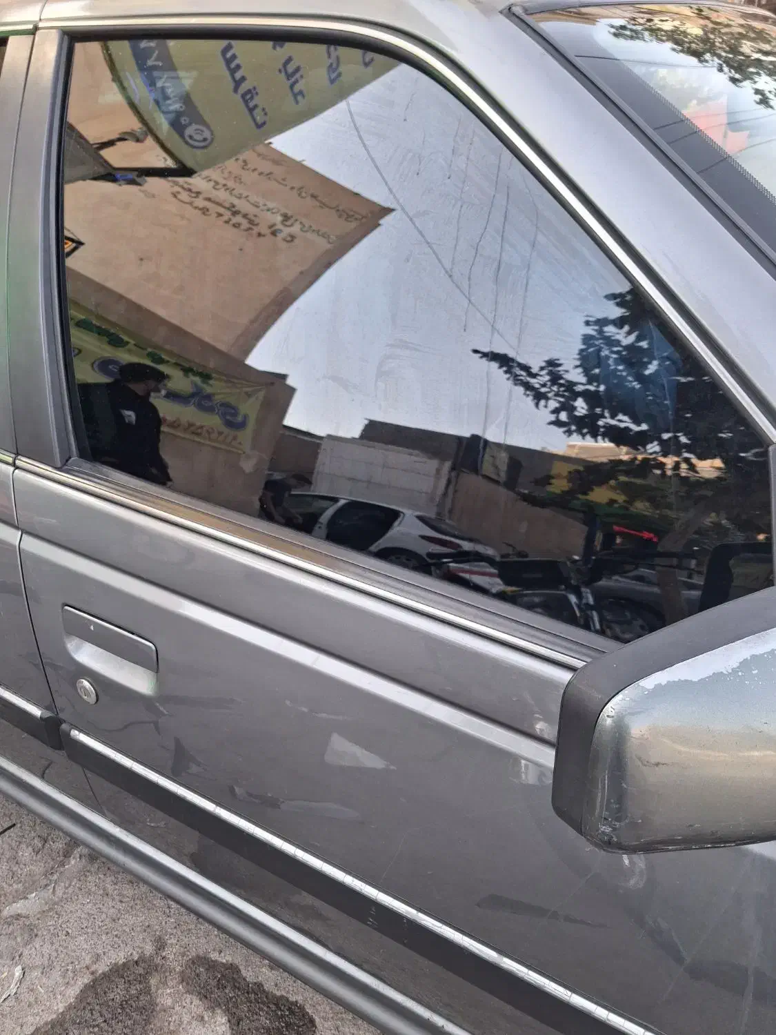 شیشه دودی اتومبیل زیر قیمت کله بازار با ضمانت|خدمات موتور و ماشین|قم, شهرک امام حسن|دیوار