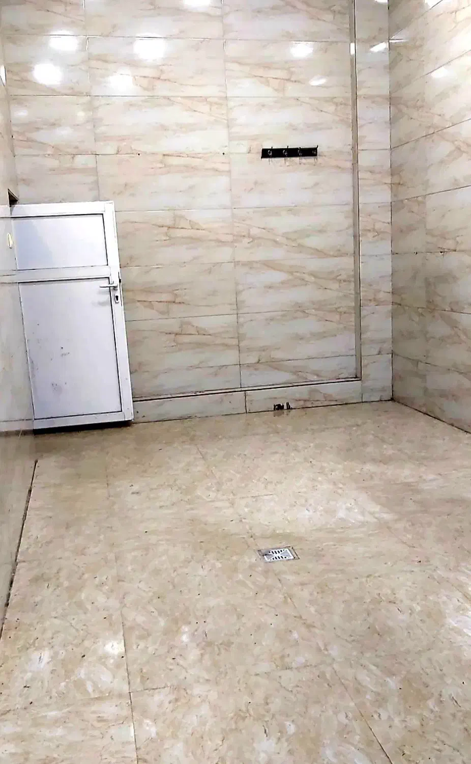 اجاره مغازه ۲۵متر مناسب هر شغل بر اصلی بلوار بهشتی|اجارهٔ مغازه و غرفه|رشت, منظریه|دیوار