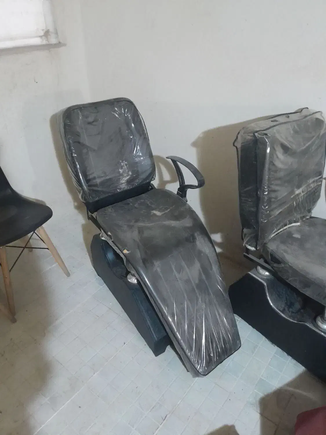 صندلی|آرایشگاه و سالنهای زیبایی|سنندج, |دیوار