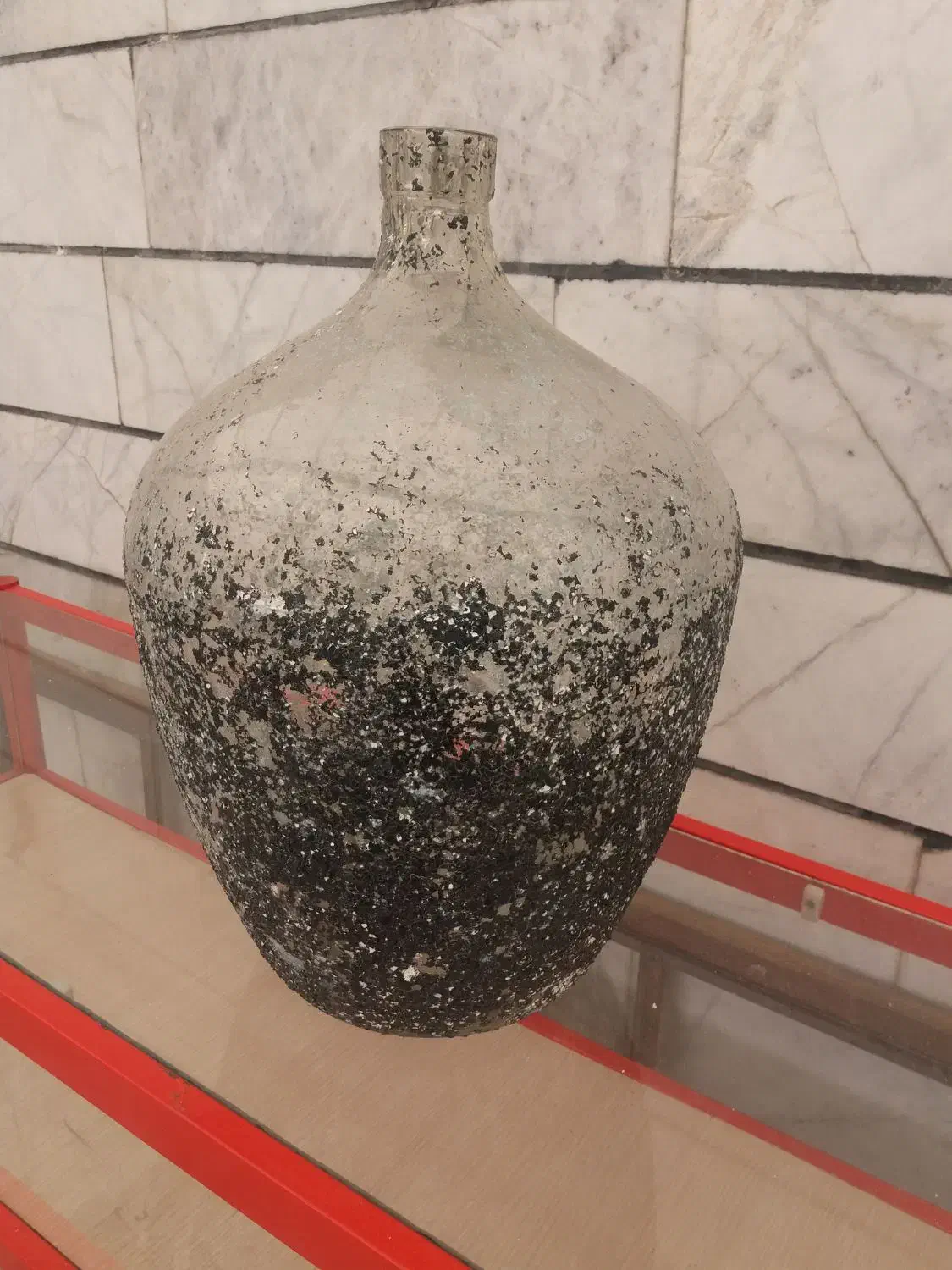 تنگ شیشه ای|کلکسیون اشیاء عتیقه|زنجان, |دیوار