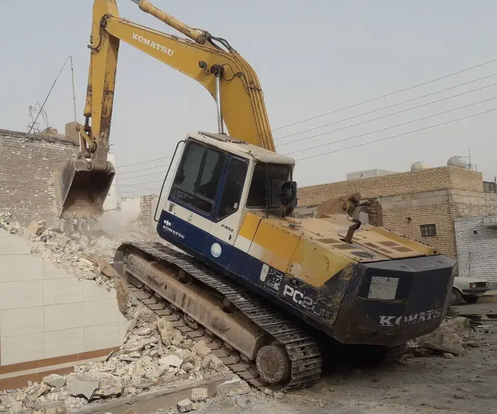 بیل مکانیکی کوماتسو خط۵ استثنایی|خودرو سنگین|تهران, یوسفآباد|دیوار