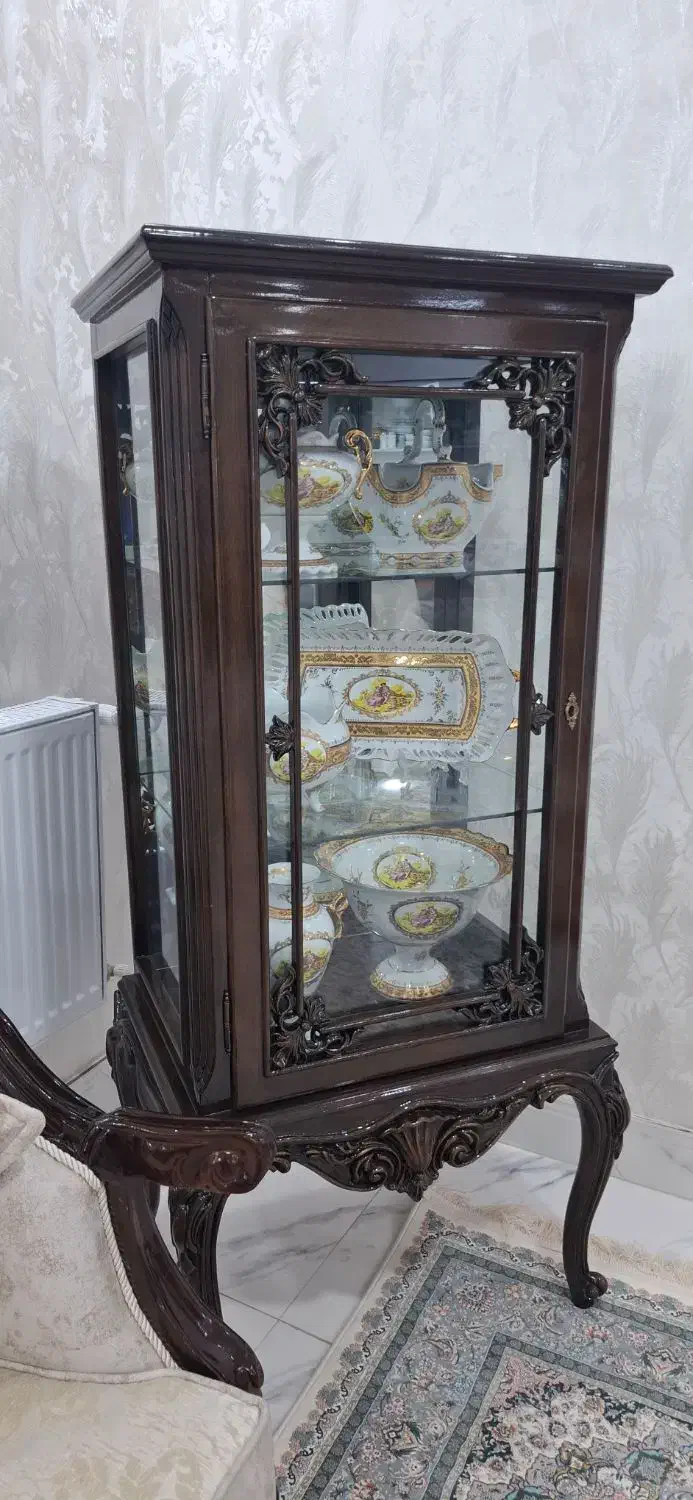 مینی بوفه با چوب اصل راش صدرصدی کاملا سالم|بوفه، ویترین، کنسول|ارومیه, |دیوار