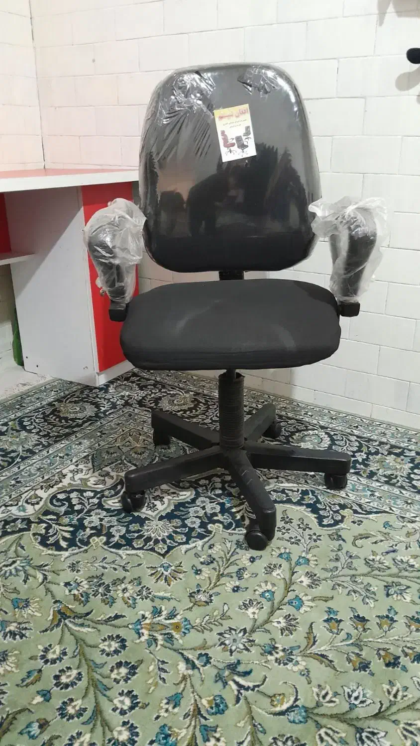 میز و صندلی|صندلی و نیمکت|خرم‌آباد, |دیوار