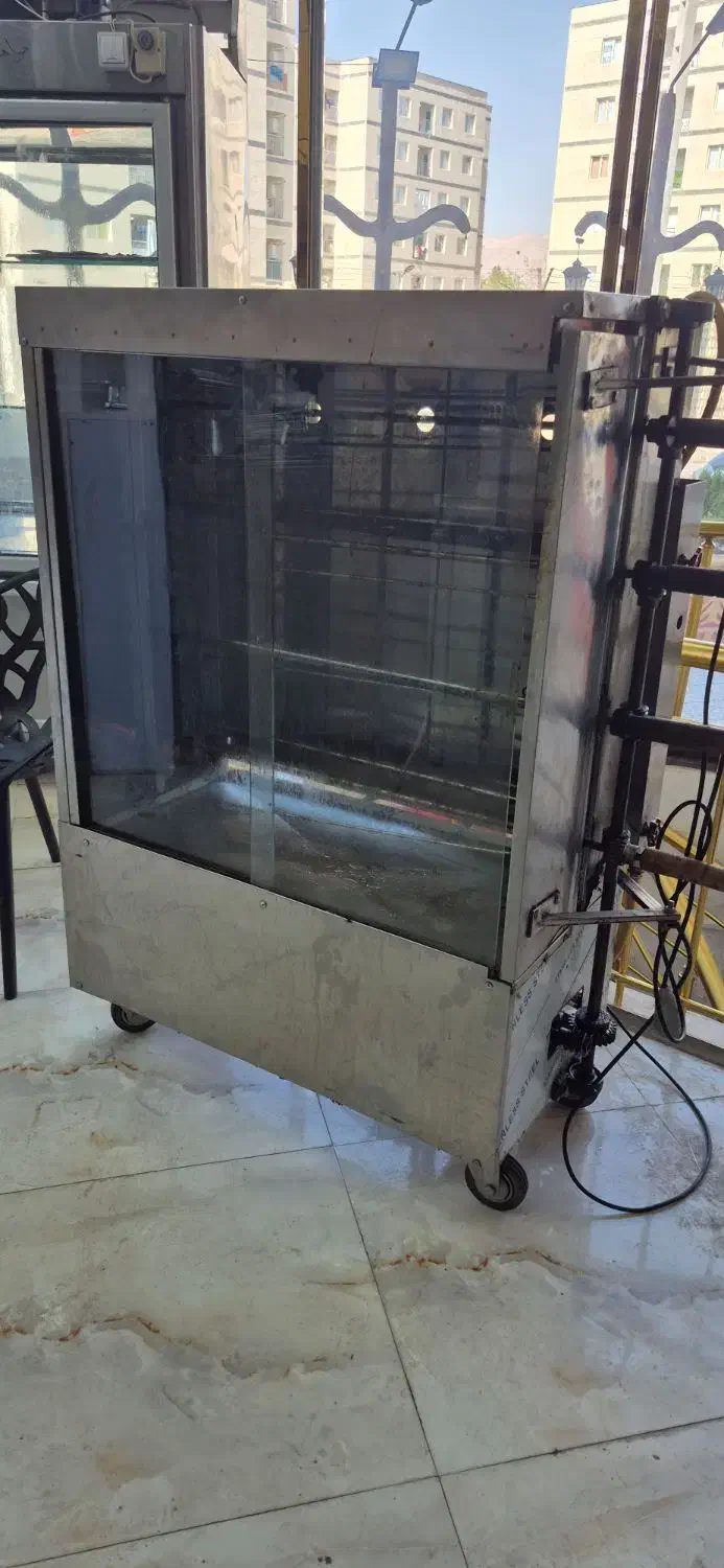 جوجه گردان ۴ سیخ|کافیشاپ و رستوران|شیراز, سرو|دیوار