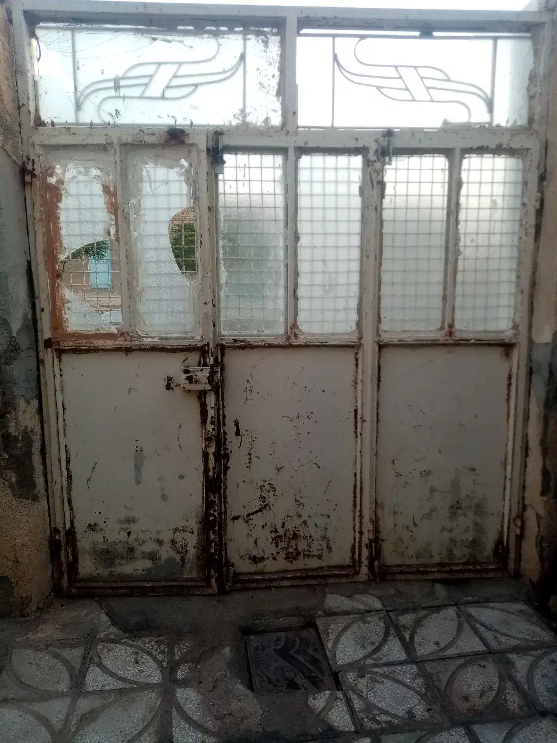 درب حیاط|مصالح و تجهیزات ساختمان|سبزوار, شرق کال جنوبی (شمس آبادی)|دیوار