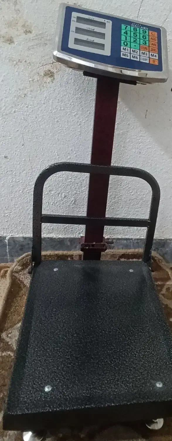 فروش باسکول 300کیلویی تاشو آهنی|فروشگاه و مغازه|بندرعباس, |دیوار