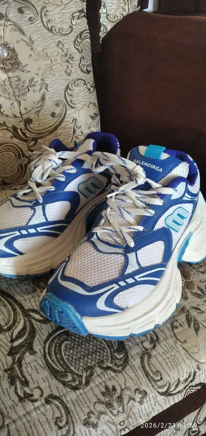 کفش|کیف، کفش، کمربند|لردگان, |دیوار