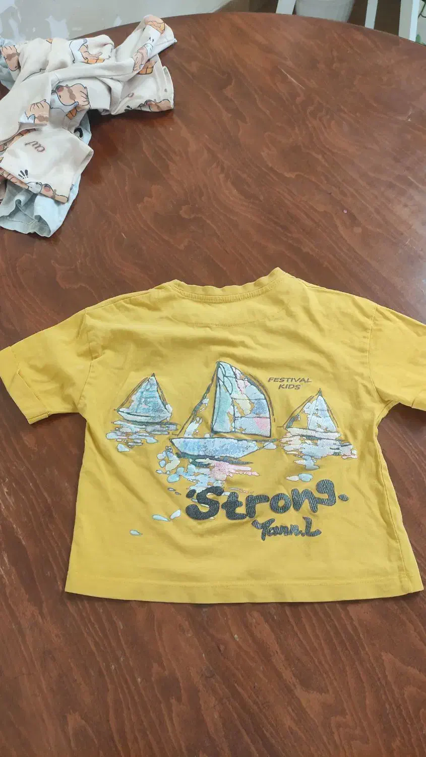 تعدادی لباس پسرانه|کفش و لباس بچه|شیراز, شهرک والفجر|دیوار