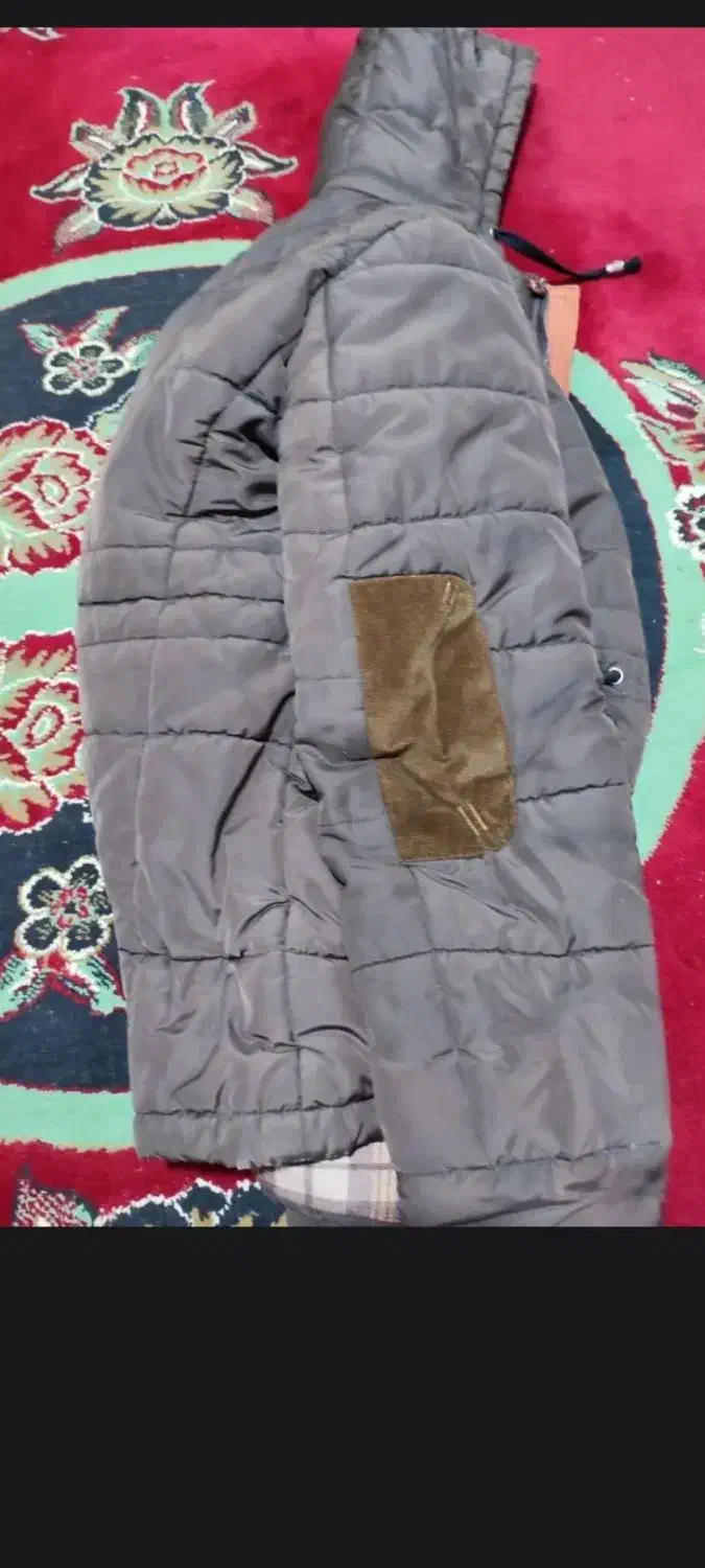 کاپشن اصلی|لباس|خرم‌آباد, |دیوار