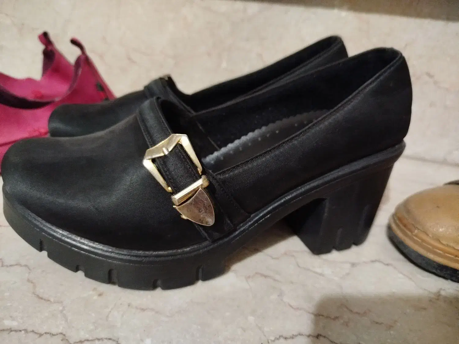 چند جفت کفش در حد نو|کیف، کفش، کمربند|سلمان‌شهر, |دیوار