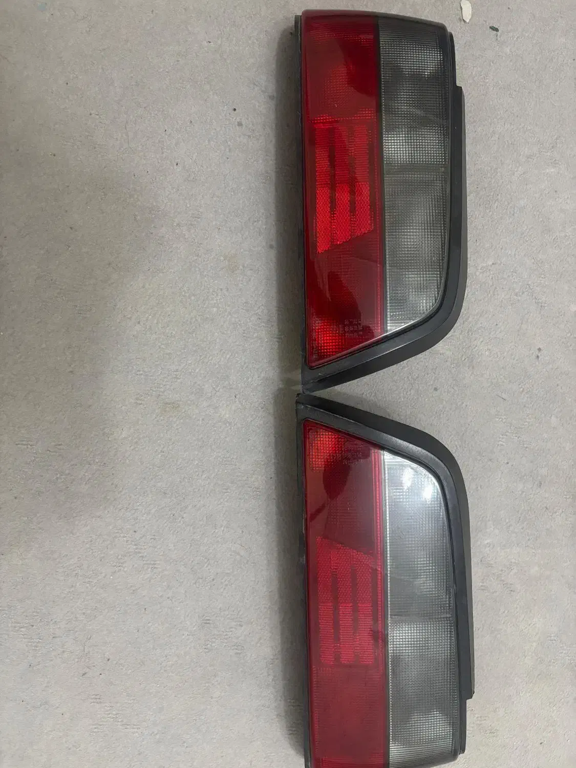 چراغ خطر عقب پارس elx و خطر عقب ۴۰۵ اسپرت|قطعات یدکی و لوازم جانبی|آباده, |دیوار