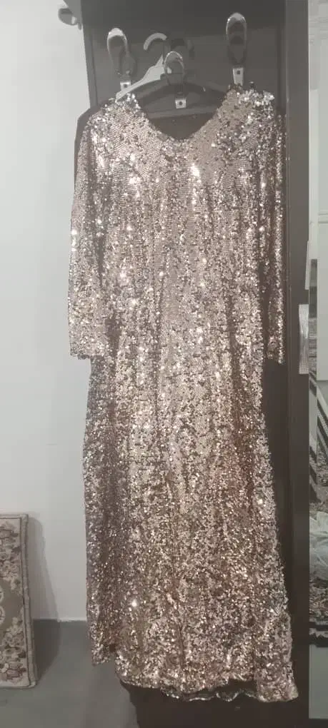 لباس|لباس|کبودرآهنگ, |دیوار