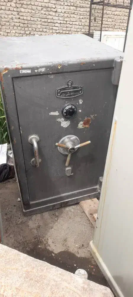 بازگشایی بازکردن تعمیرات رمزقفل گاوصندوق گاو صندوق|خدمات پیشه و مهارت|تهران, نیلوفر|دیوار