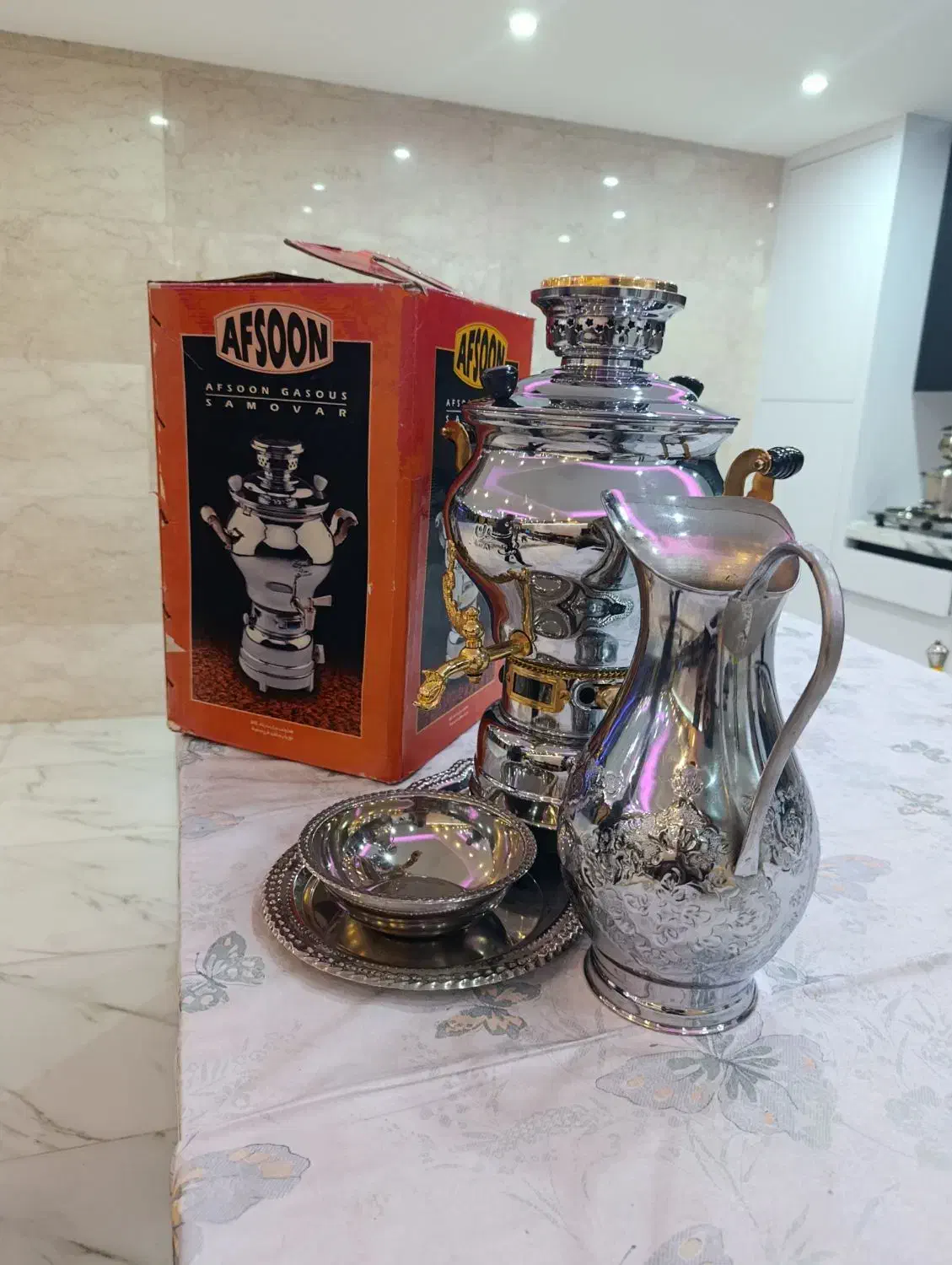سرویس اسباب سماور  به همراه سینی و کاسه و پارچ|سماور، چای‌ساز، قهوه‌ساز|اصفهان, ارغوانیه|دیوار