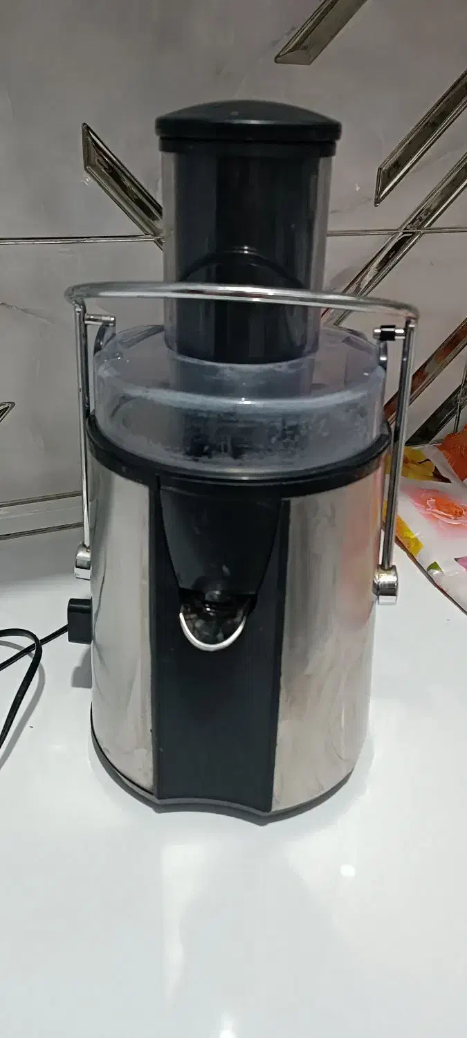 آب میوه گیر کنوود|آبمیوه‌گیر و آب‌مرکبات‌گیر|خرم‌آباد, |دیوار