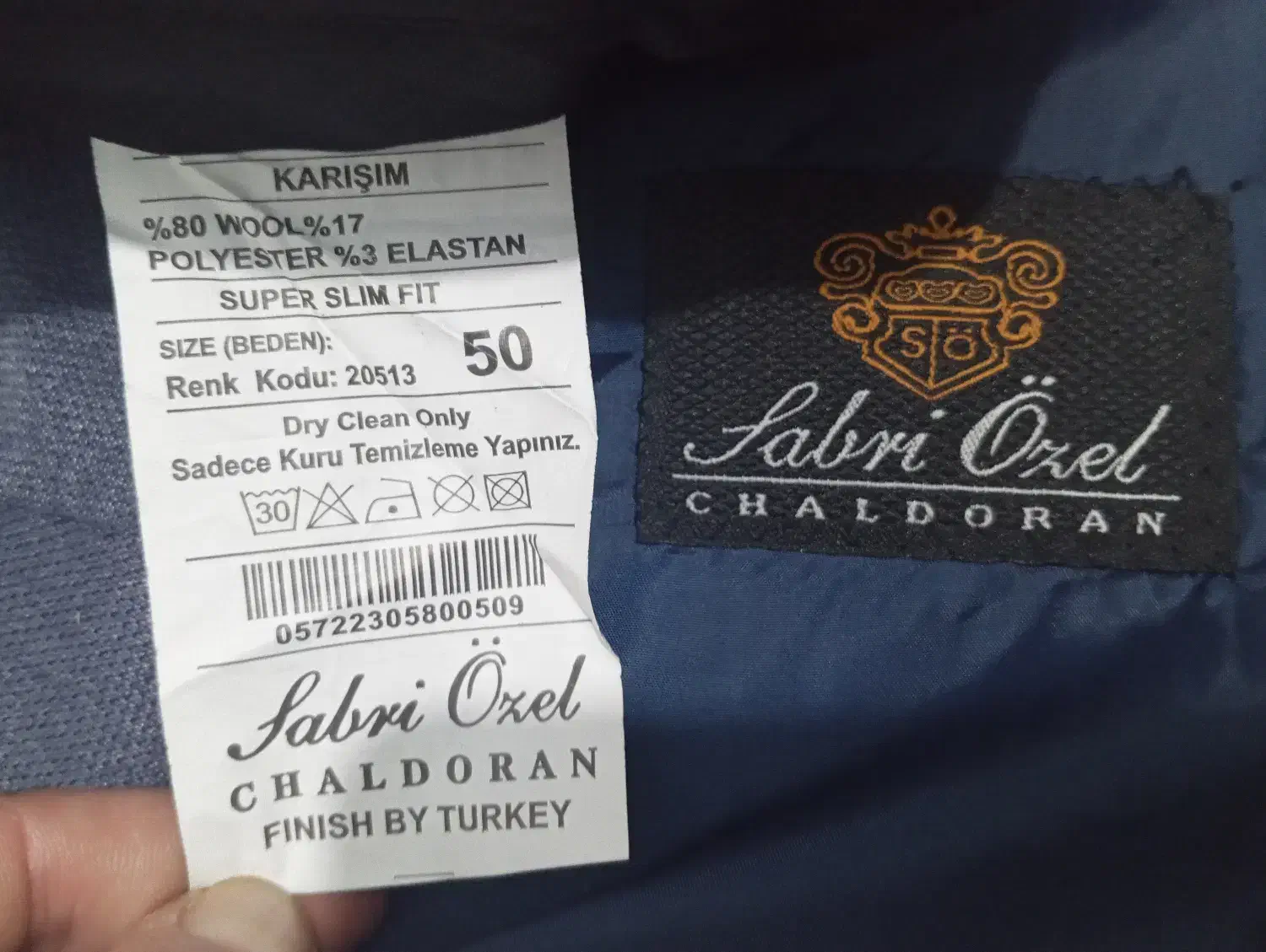 کت و شلوار   (سابری اوزل)|لباس|کرج, مصباح|دیوار