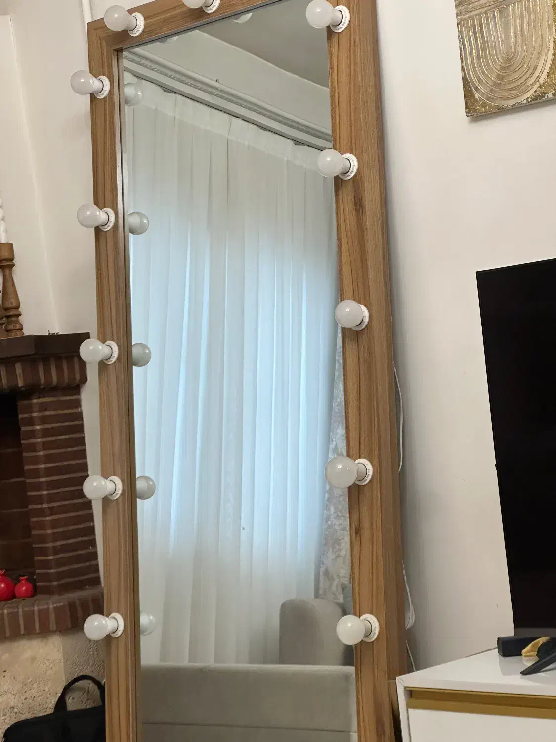 اینه چراغ دار بزرگ در حد نو|آینه|رشت, آزادگان|دیوار