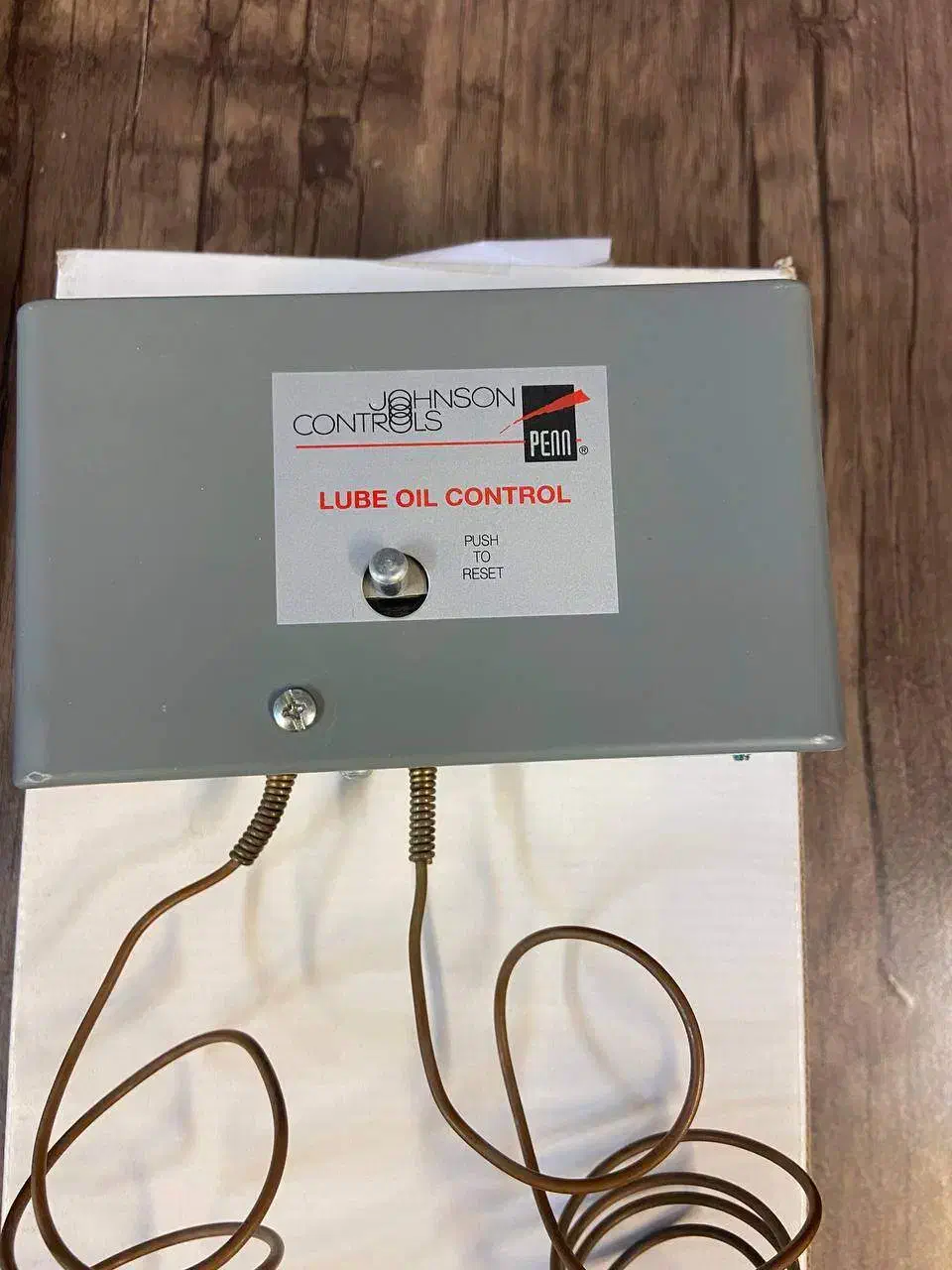 اویل پرشر روغن چیلر مارک  جانسون ساخت مکزیک|مصالح و تجهیزات ساختمان|رشت, سعدی (تختی)|دیوار