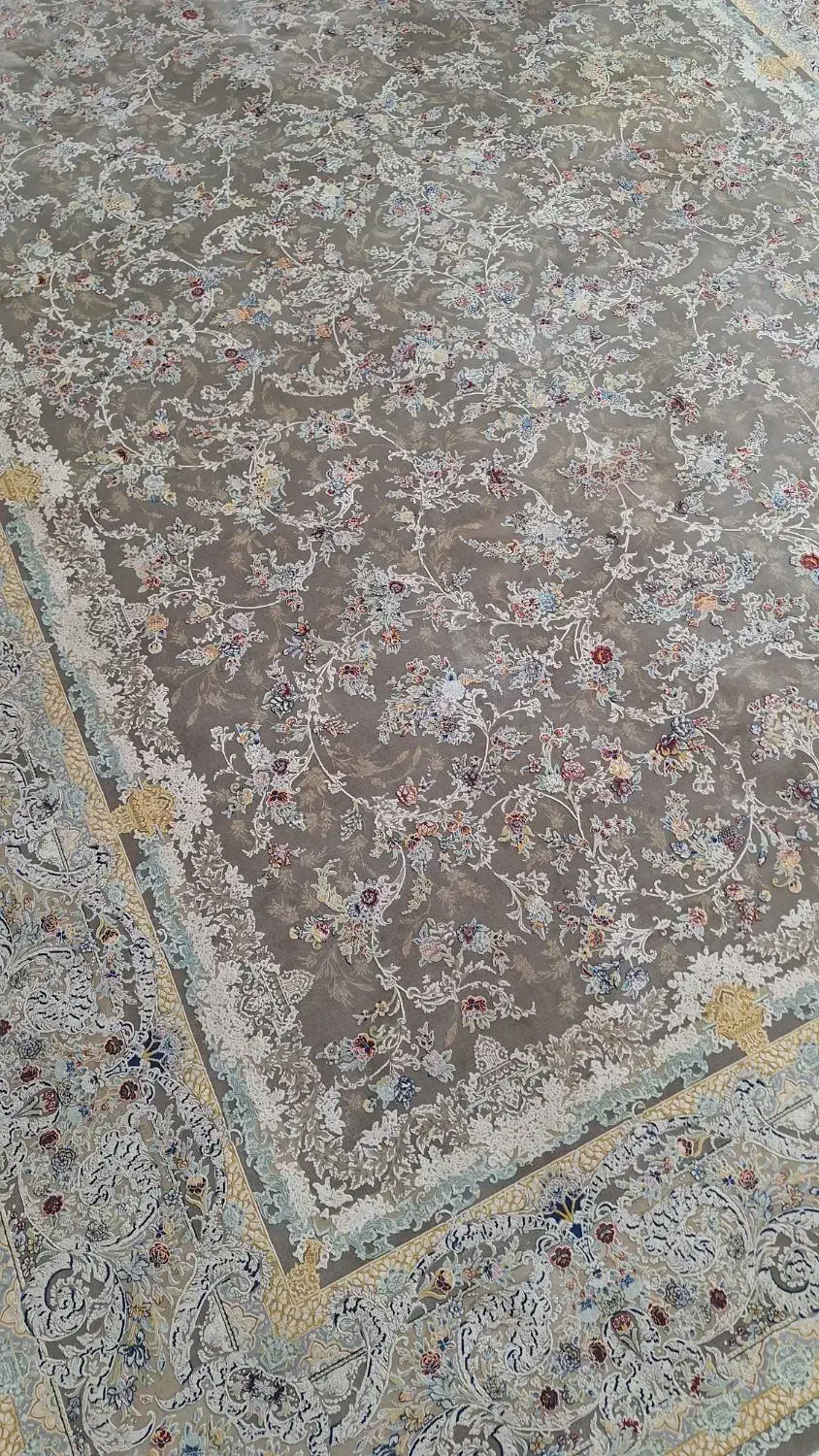 فرش بهاریه۹یه۶متری مشهد۱۵۰۰تراکم۴۵۰۰طوسی گلبرجسته|فرش|مشهد, وحید|دیوار