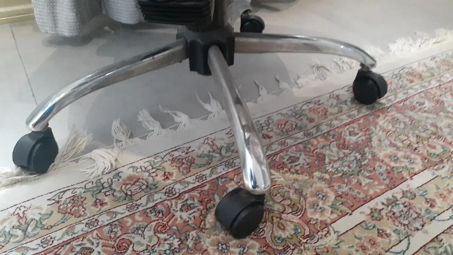 صندلی چرخشی وجک دار|صندلی و نیمکت|گرگان, |دیوار