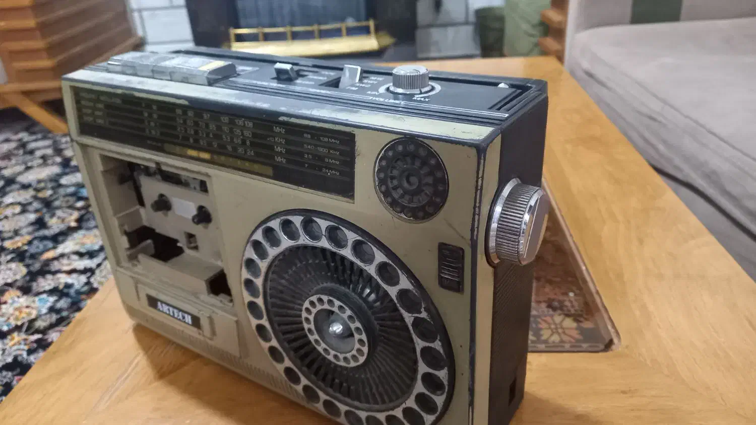 رادیو و ضبط|کلکسیون اشیاء عتیقه|الیگودرز, |دیوار