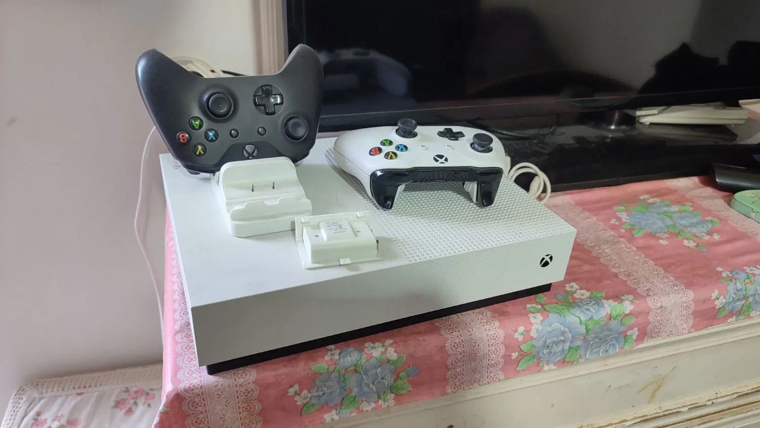 Xbox one s|کنسول، بازی ویدئویی و آنلاین|فاروج, |دیوار