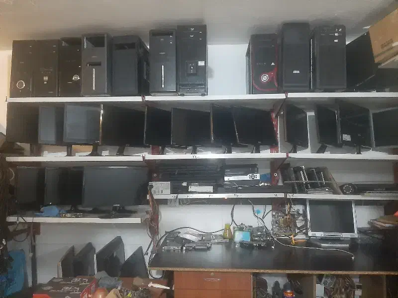 فروش کامپیوتر و قطعات ومانیتور|رایانه رومیزی|اسلام‌شهر, شهرک قائمیه|دیوار