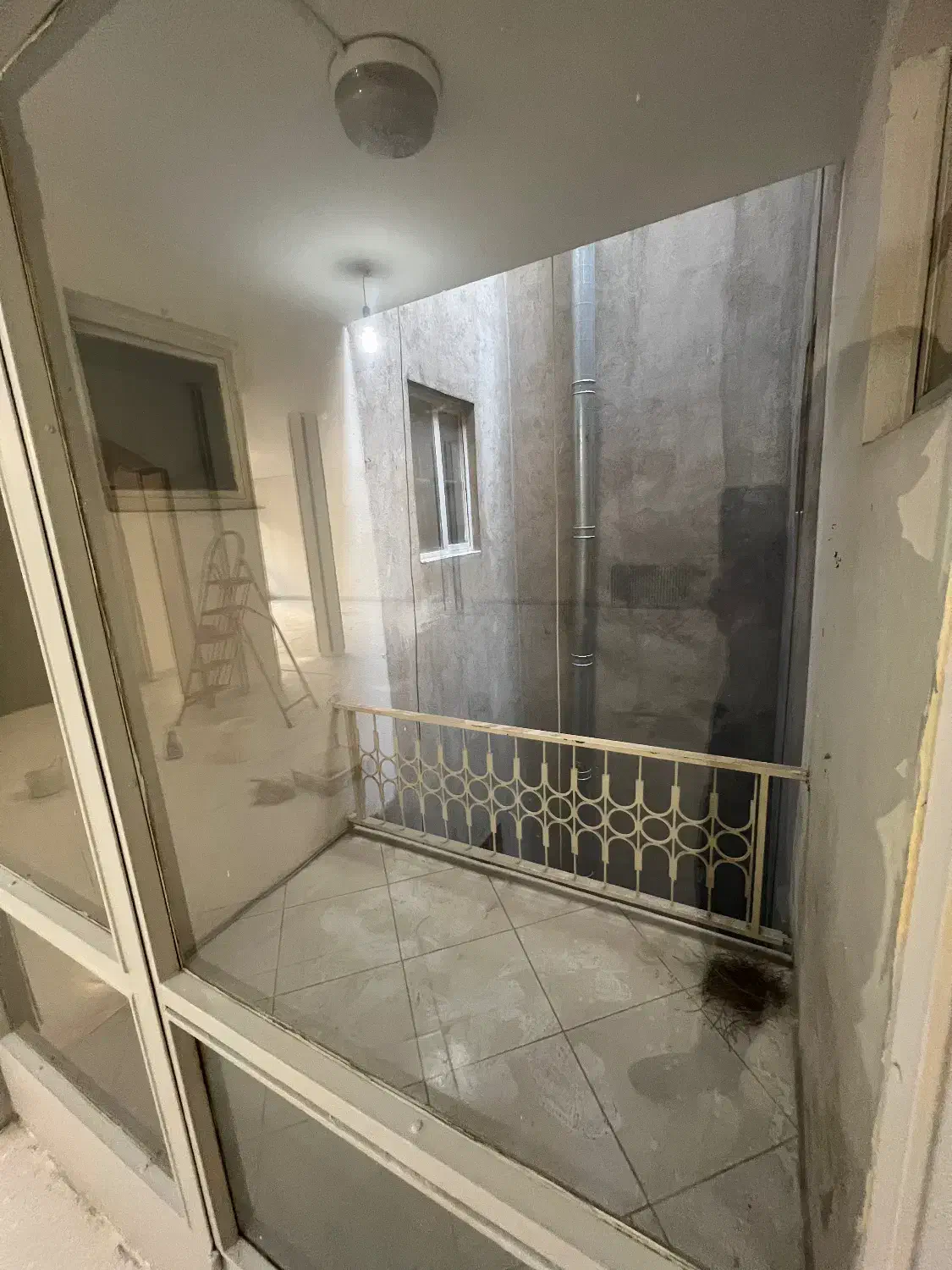 ۲۴۰ متر ۳ خوابه توانیر پارک ساعی