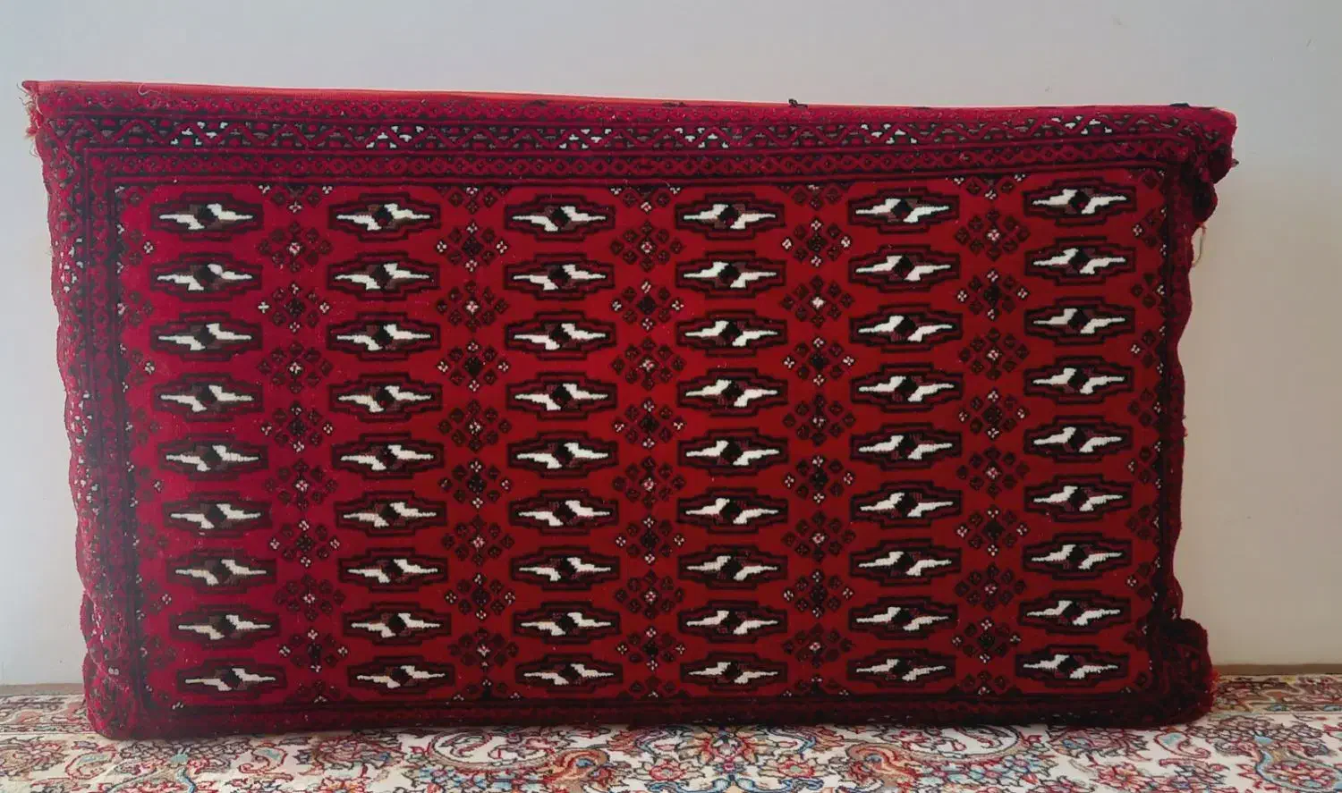 فروش پشتی سنتی قدیمی و مرغوب در دو مدل|پشتی|گلبهار, شهر جدید گلبهار|دیوار