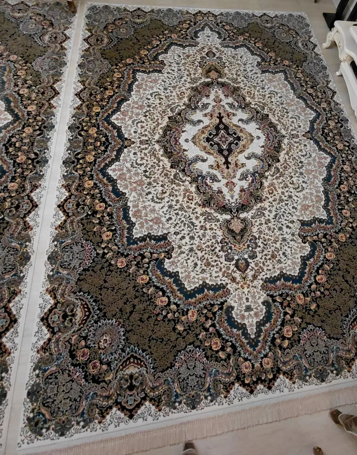 فرش ۹متری ۷۰۰ شانه|فرش|تاکستان, |دیوار