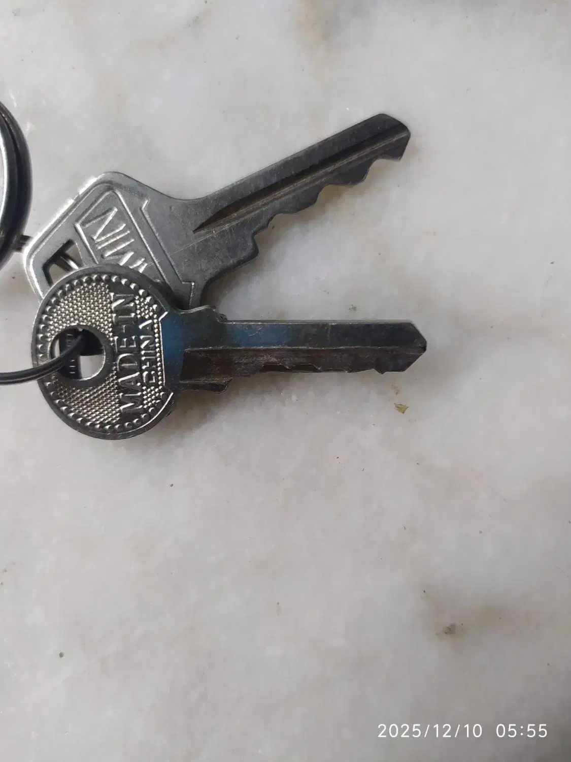 دسته کلید پیدا شده|اشیا|اصفهان, قهاب جنوبی|دیوار