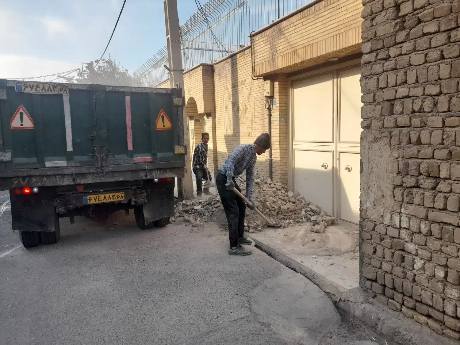 حمل نخاله ماسه و آجر بلوک سیمانی خاور نیسان|خدمات حمل و نقل|قم, بکایی|دیوار