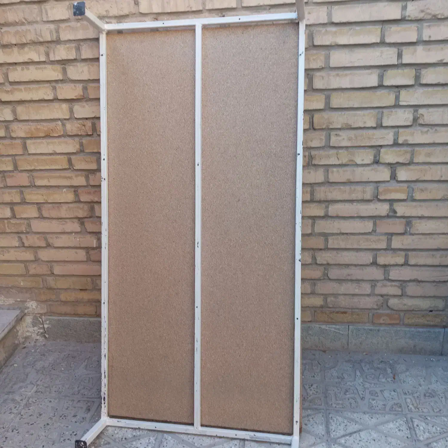 میز چوبی با پآیه های اهنی|میز و صندلی غذاخوری|نجف‌آباد, کشاورز|دیوار