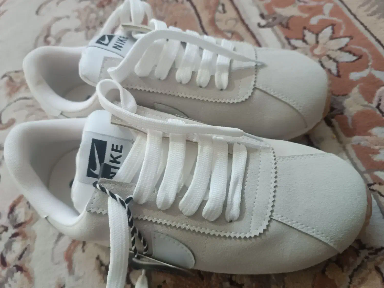 کتونی نیک خارجی نونو سایز 39جنس اصلی|کیف، کفش، کمربند|خرم‌آباد, |دیوار