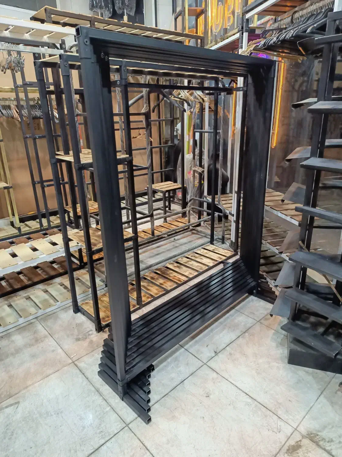 رگال و مانکن امیری|فروشگاه و مغازه|اصفهان, باب الدشت|دیوار