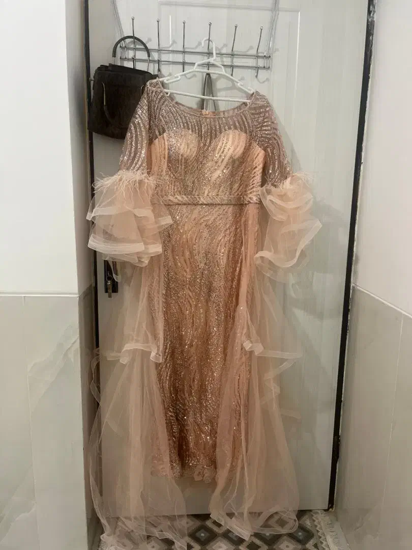 لباس مجلسی|لباس|مرودشت, دولت آباد|دیوار