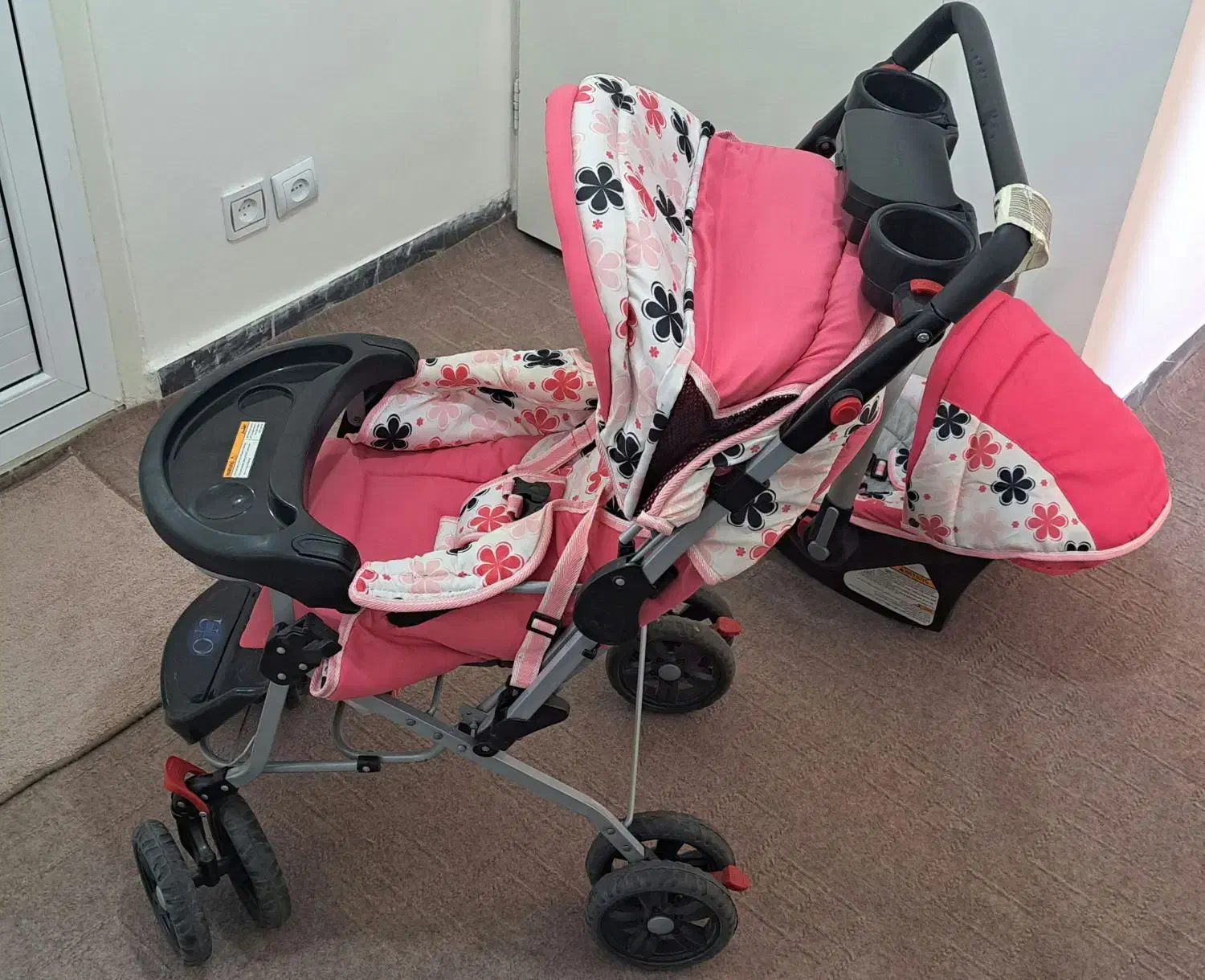 ست کالسکه و کریر در حد نو|کالسکه و لوازم جانبی|بروجرد, |دیوار