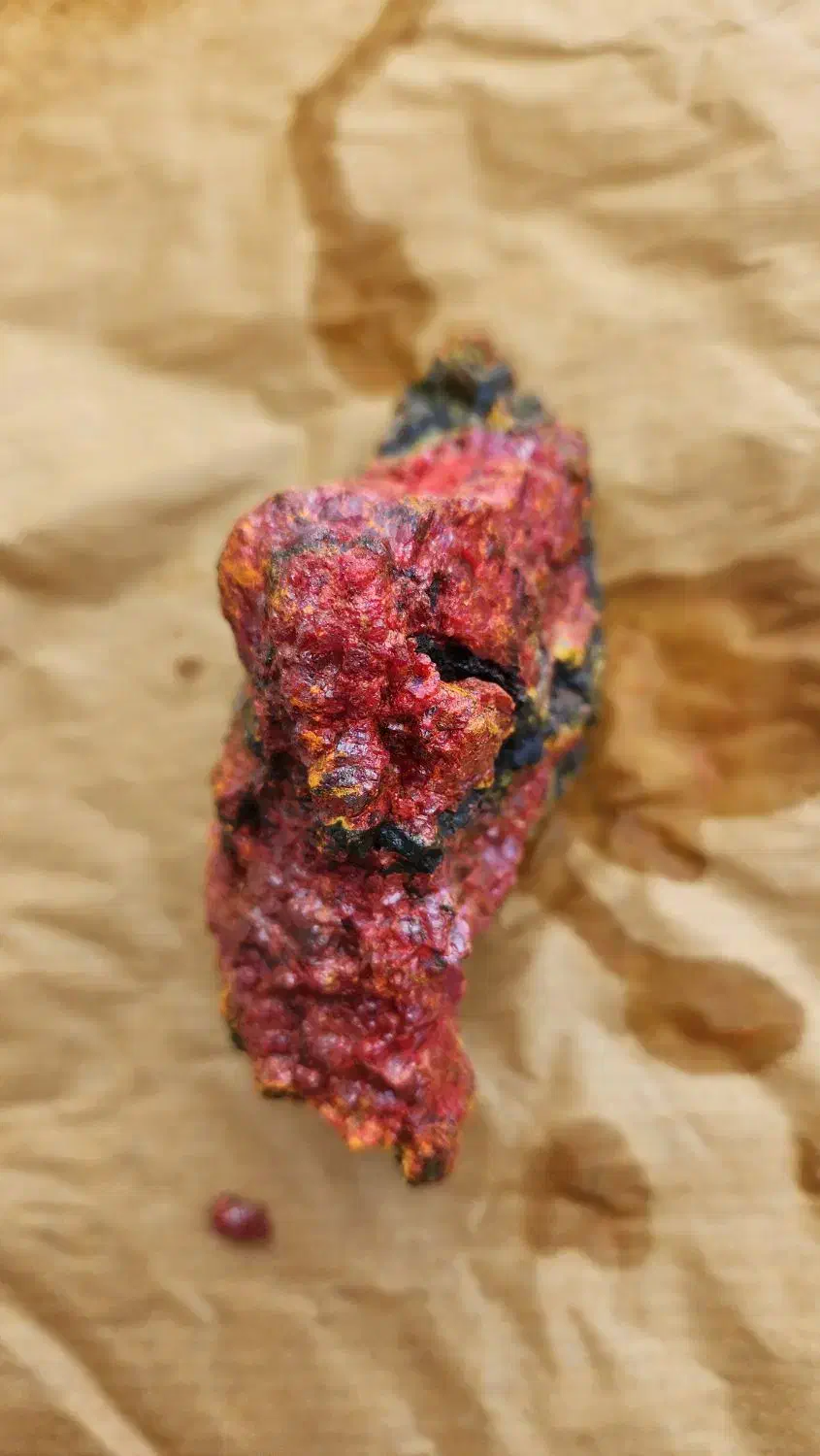 سنگ سینابر|جواهرات|تکاب, |دیوار