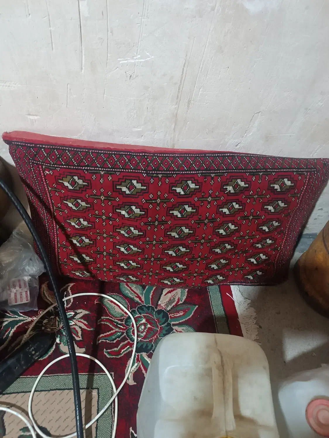 س دوعدد پشتی قدیمی درحدنو|پشتی|زاهدان, |دیوار