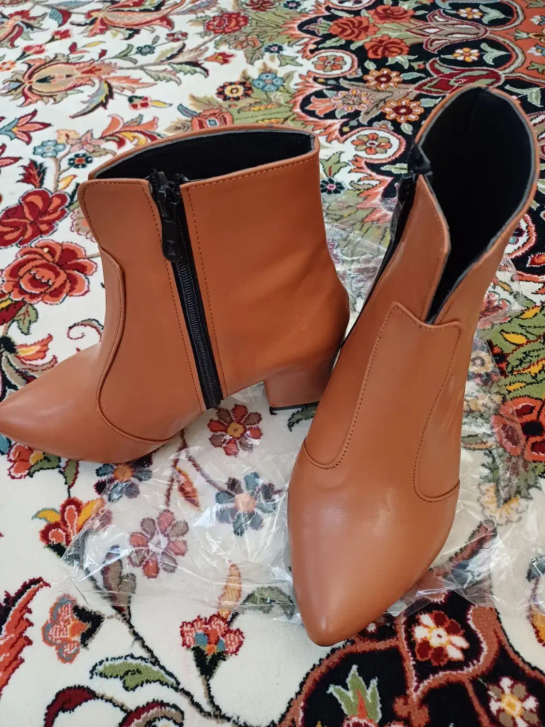 نیم بوت نو سایز ۳۸ رنگ عسلی|کیف، کفش، کمربند|خرم‌آباد, |دیوار