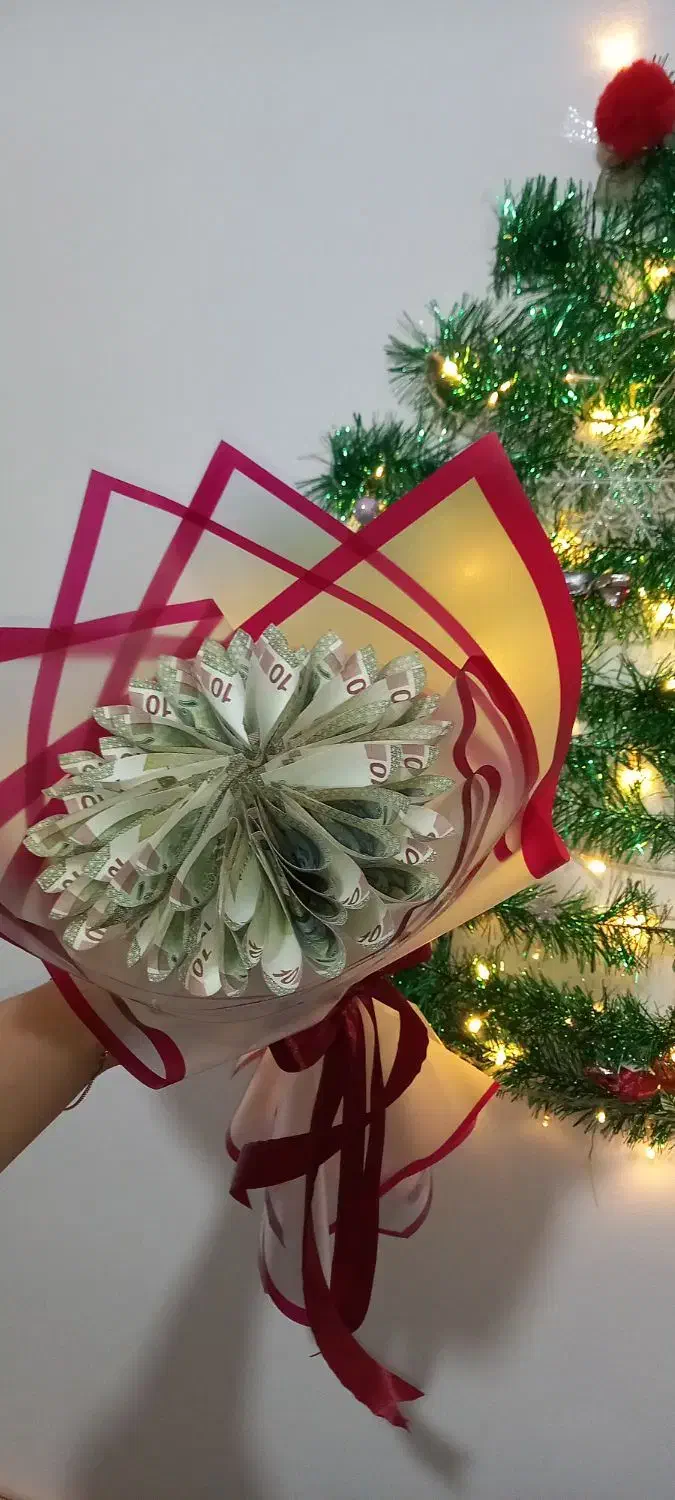 دسته گل با پول|گل مصنوعی|ساری, |دیوار