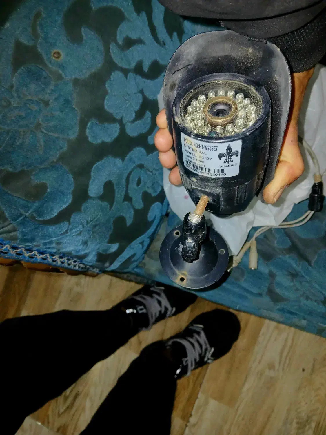 دوربینمداربسته|دوربین مداربسته|رباطکریم, الارد|دیوار