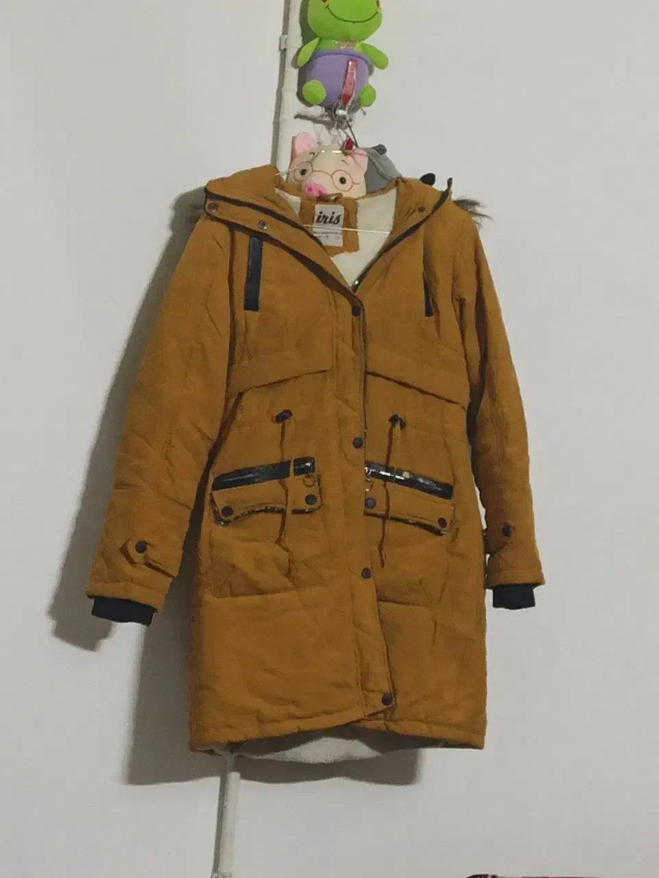 کافشن . پالتو .|لباس|بروجرد, |دیوار