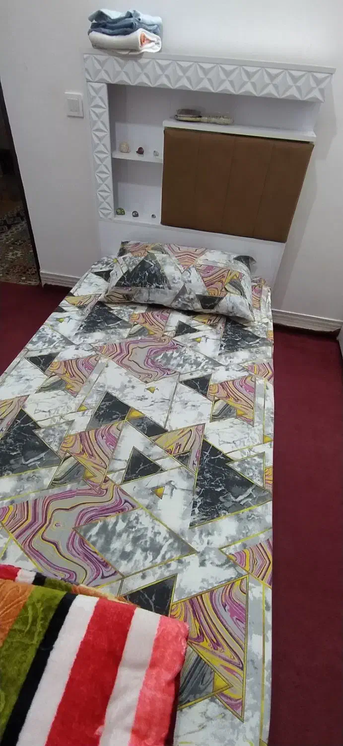 تخت یک نفره همراه با تشک|تخت و سرویس خواب|آمل, |دیوار