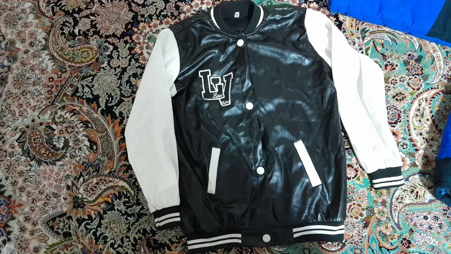 ۲عدد کاپشن در حد نو پسرانه برای سن۹تا۱۲سال|کفش و لباس بچه|پرند, فاز ۳|دیوار