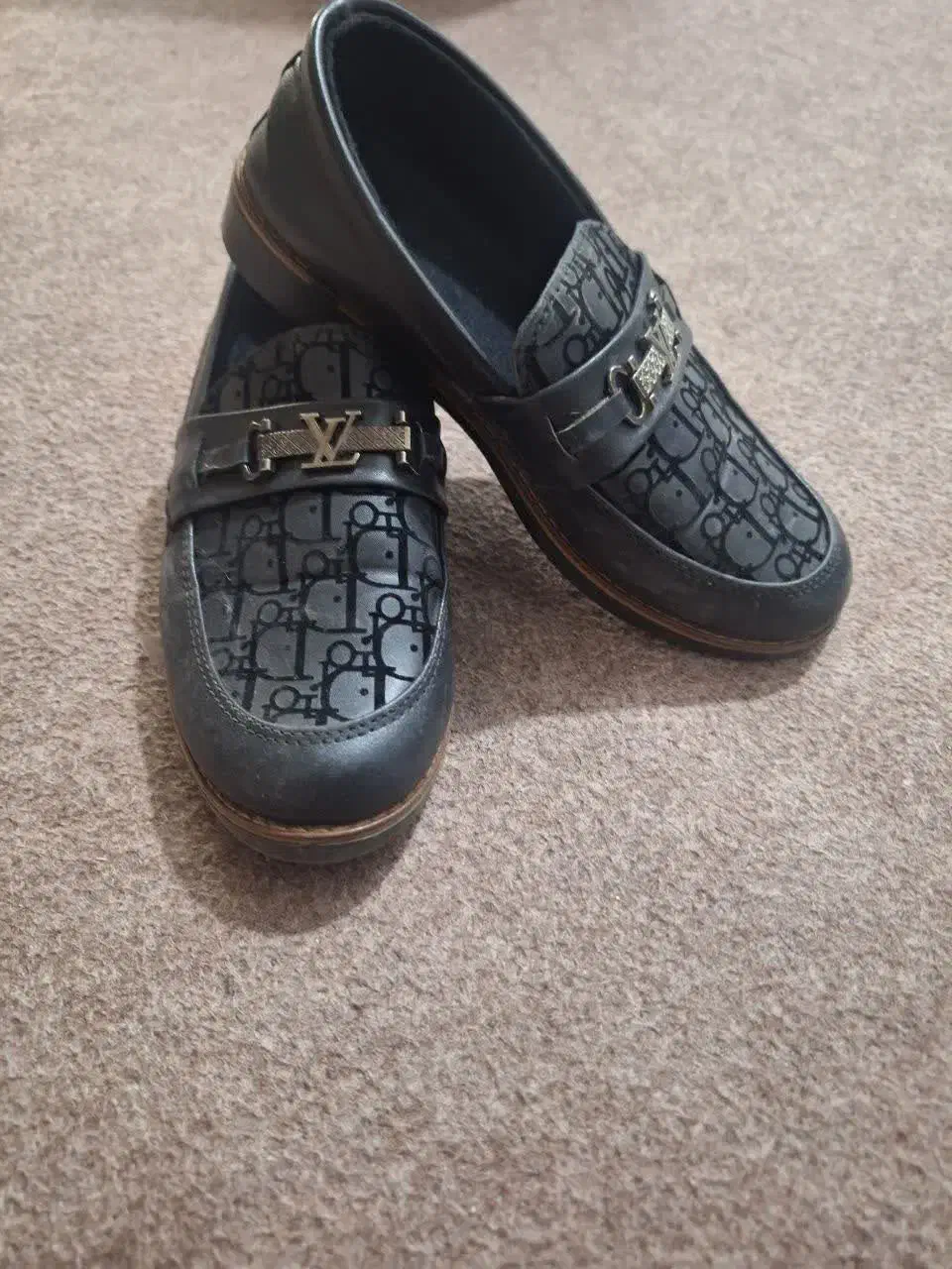 کفش کالج|کیف، کفش، کمربند|مشهد, عامل|دیوار